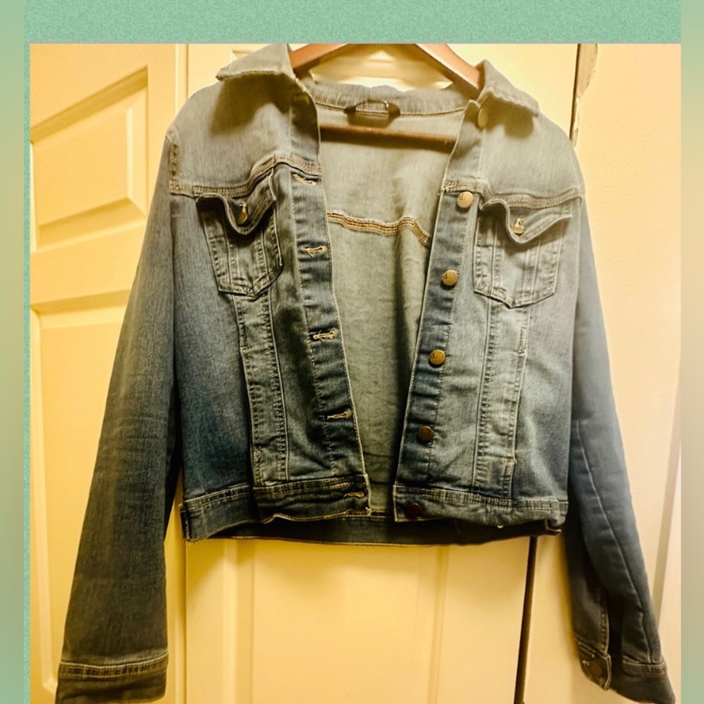 Medium size jean fitted jacked/ used lightly